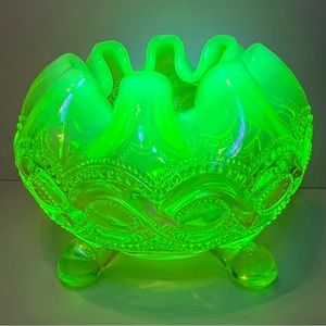 Northwood Opalescent Footed Vaseline Glass Rose Bowl Vase “Beaded Cable”